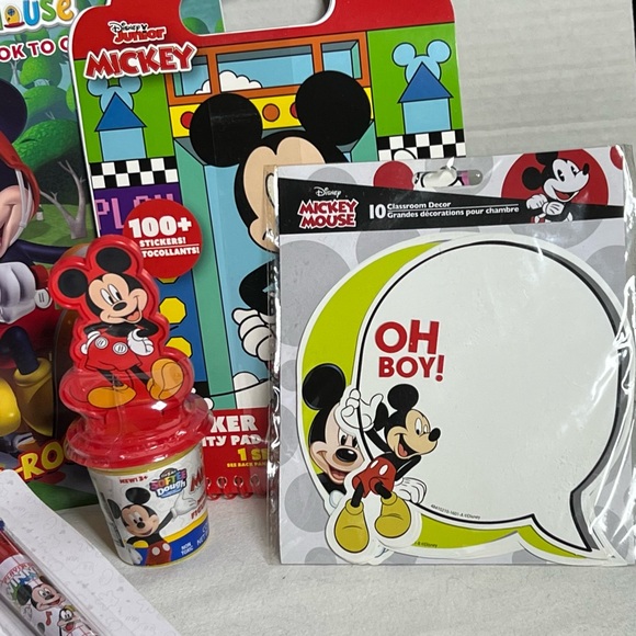 MICKEY MOUSE ARTS & CRAFTS GIFT SET - Picture 4 of 14